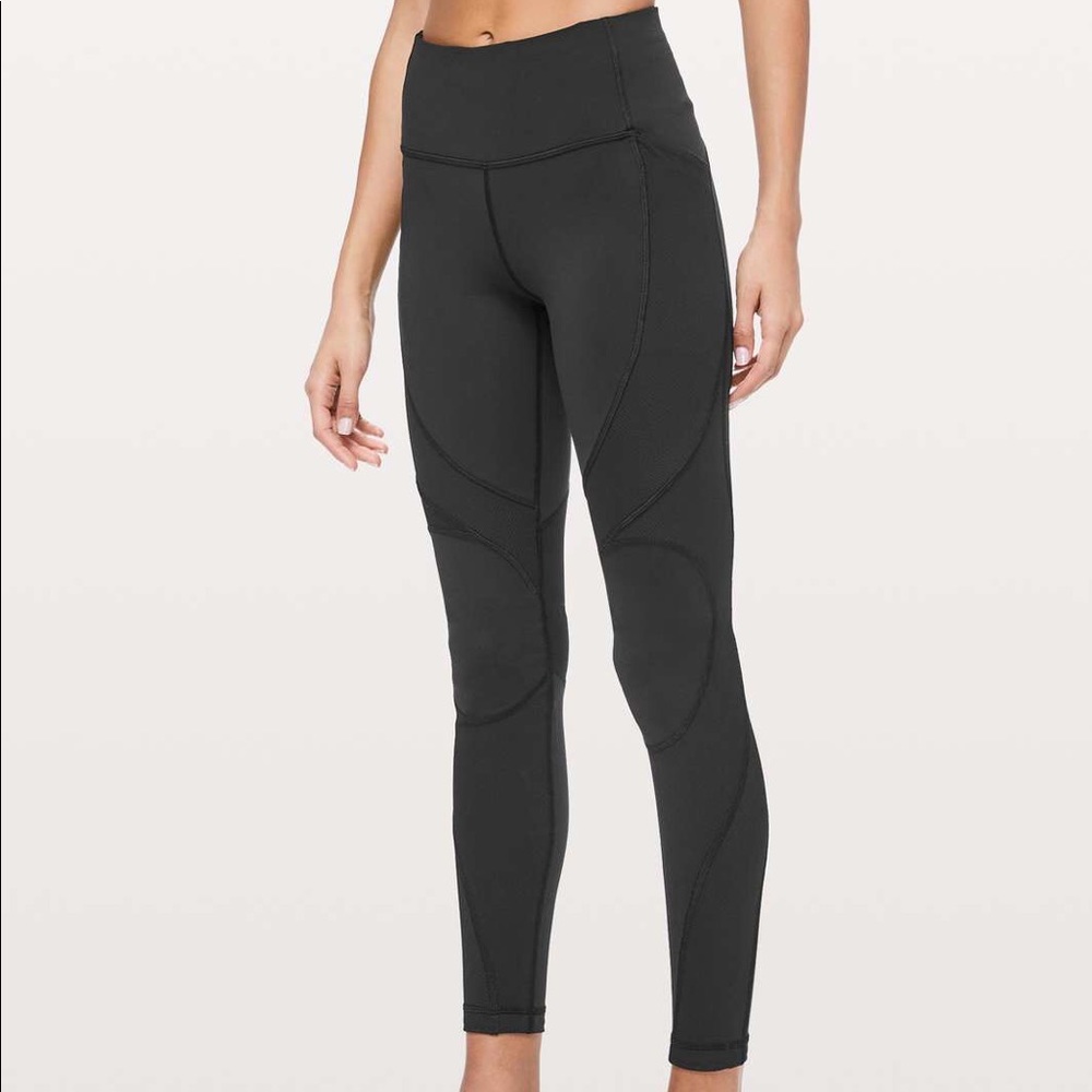 NWT Lululemon On Repeat 7/8 Tight - Black